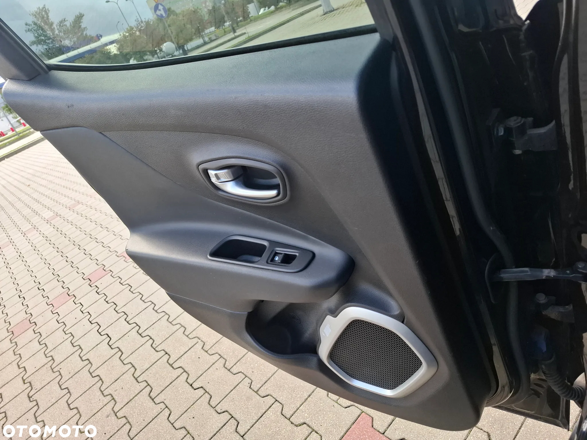 Jeep Renegade 1.4 MultiAir DSG Limited - 21