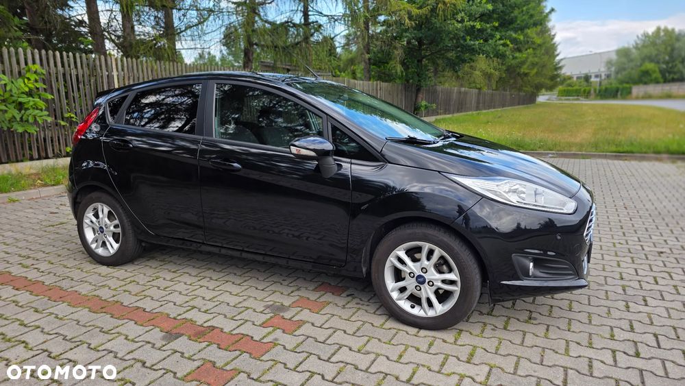Ford Fiesta 1.0 EcoBoost S&S TITANIUM - 4