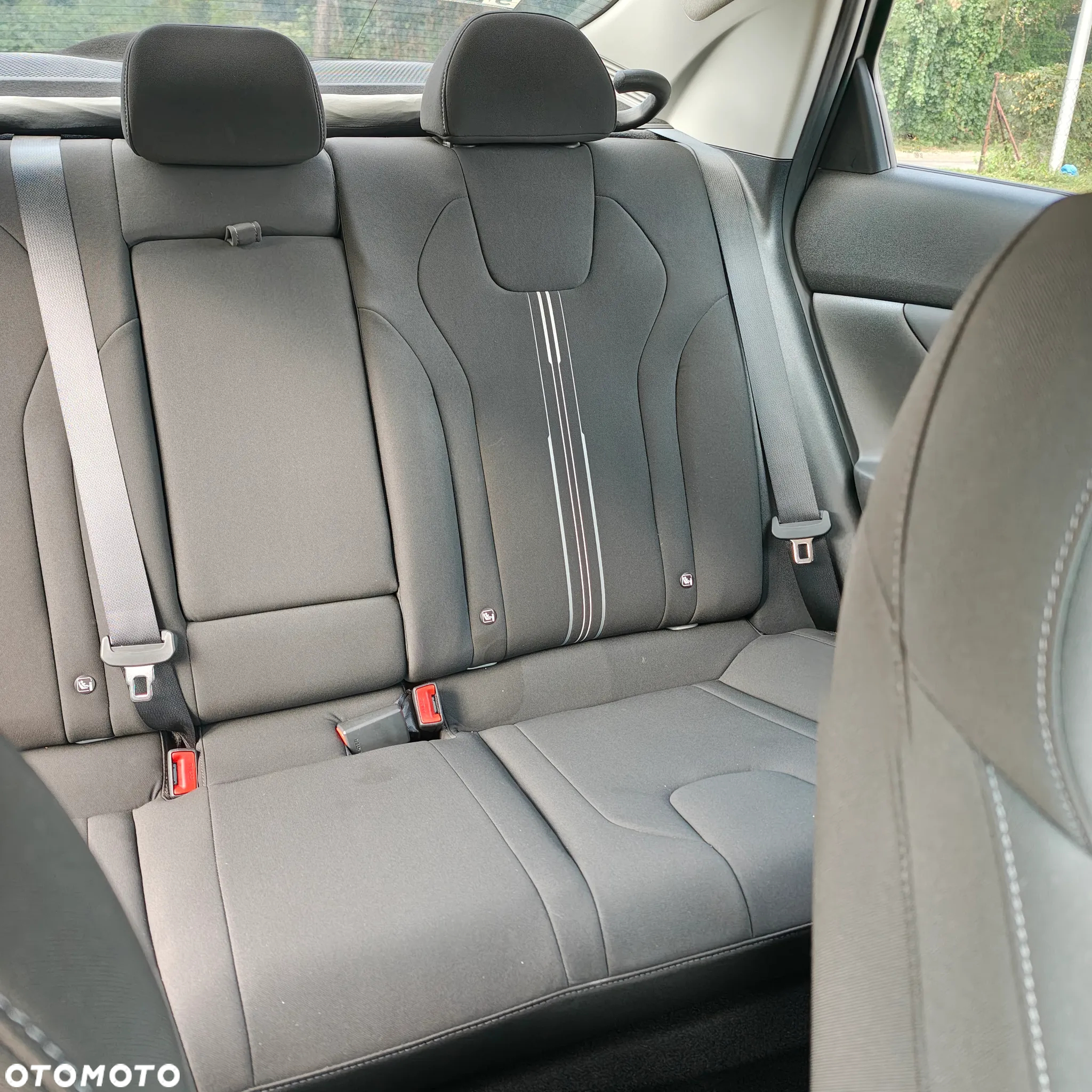 Hyundai Elantra 1.6 Executive CVT - 21