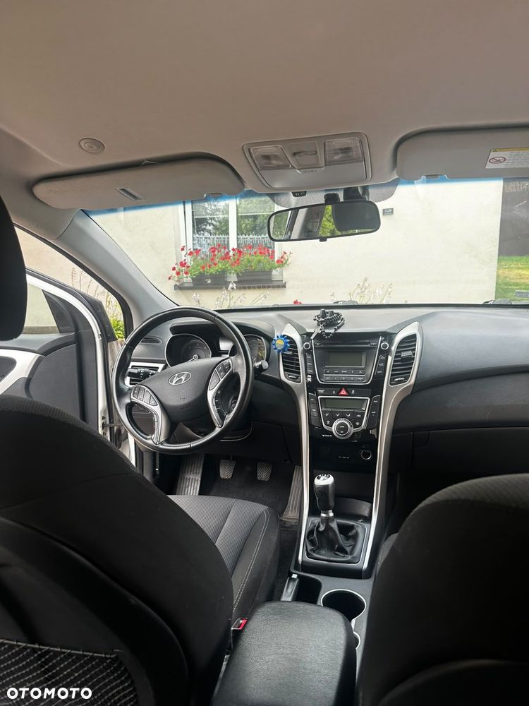 Hyundai i30 1.6 CRDi Comfort - 11