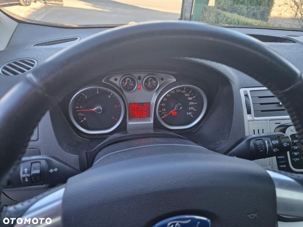 Ford Kuga 2.0 TDCi 4x4 Trend - 24