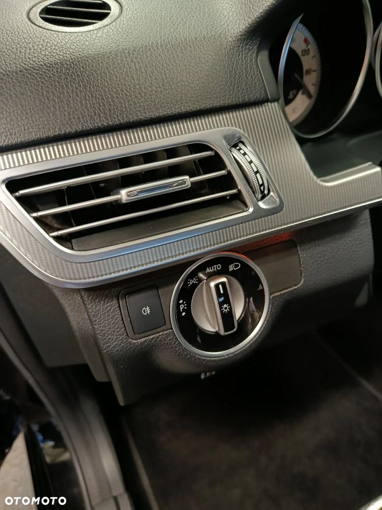 Mercedes-Benz Klasa E 200 CDI DPF BlueEFFICIENCY Automatik Avantgarde - 15