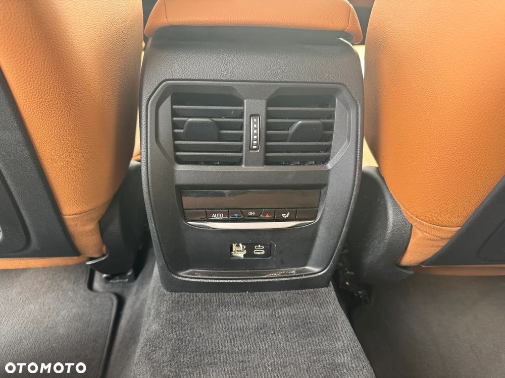 BMW Seria 3 318d MHEV - 31