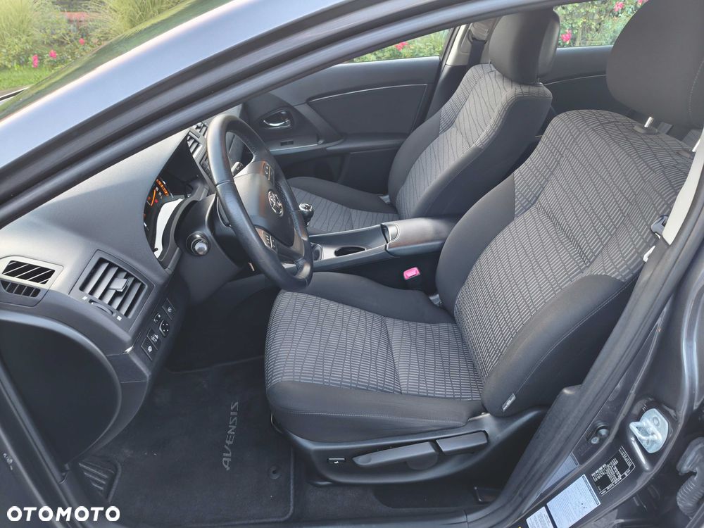 Toyota Avensis - 7