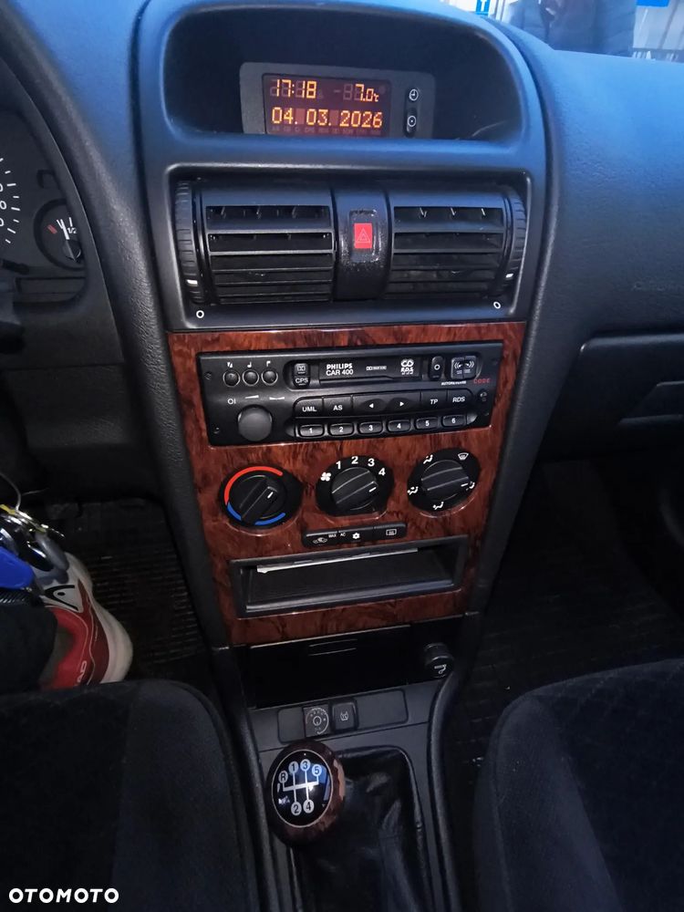 Opel Astra 1.8 16V Dream - 5