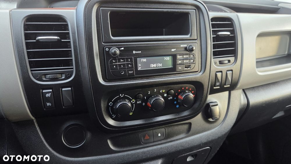 Renault TRAFIC - 9