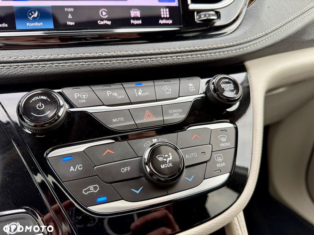 Chrysler Pacifica - 18