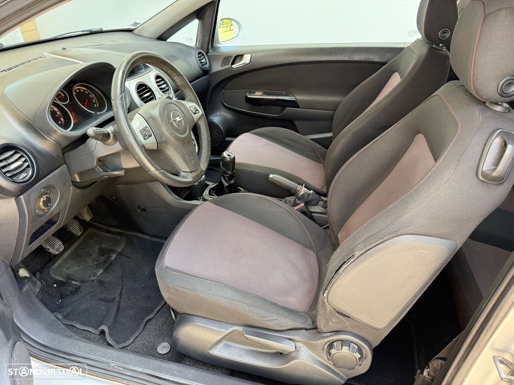 Opel Corsa 1.2 16V Enjoy - 9
