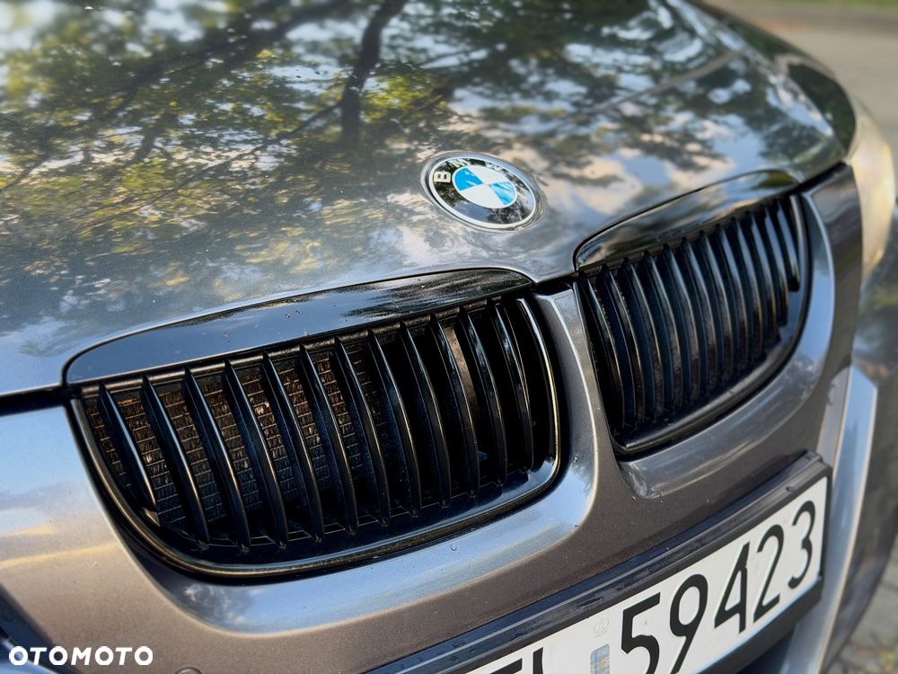 BMW Seria 3 330i - 38