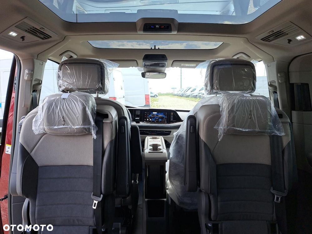 Volkswagen Multivan - 25