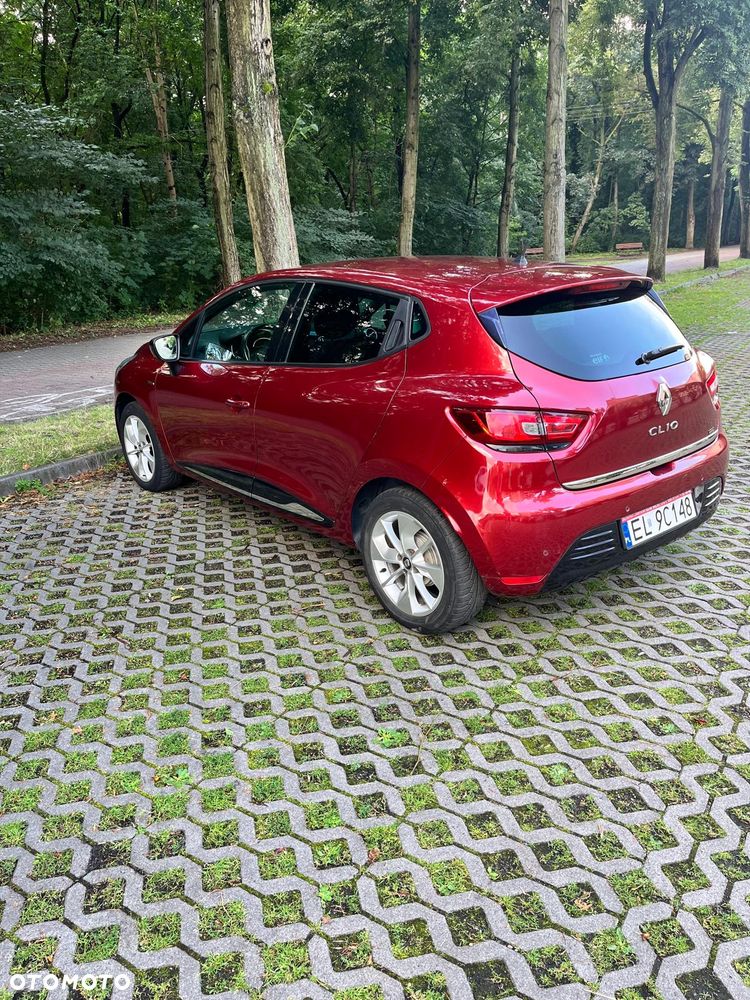 Renault Clio - 11
