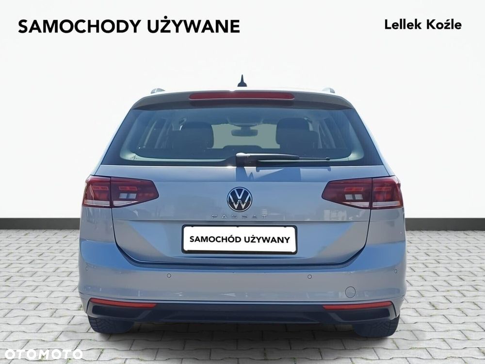 Volkswagen Passat - 8