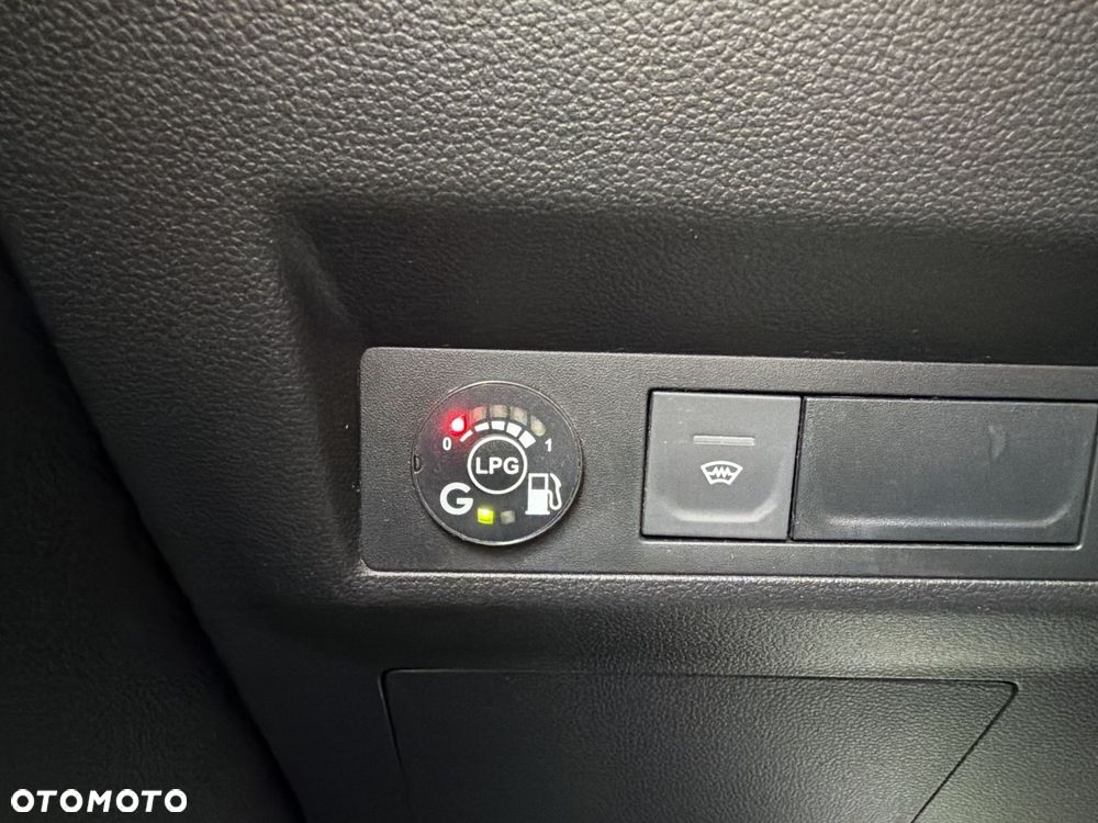 Renault Captur - 29