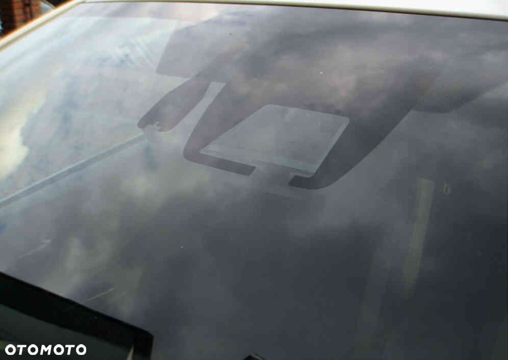 Toyota Auris Hybrid 135 Premium - 19