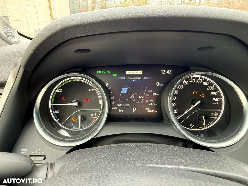 Toyota Camry 2.5 Dynamic - 9