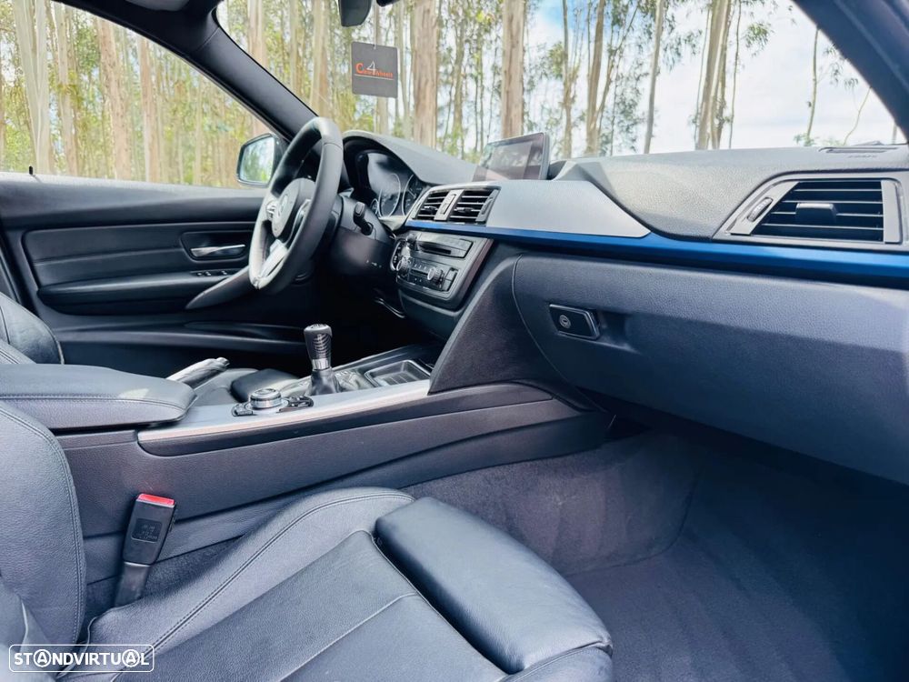 BMW 320 d Pack M - 33