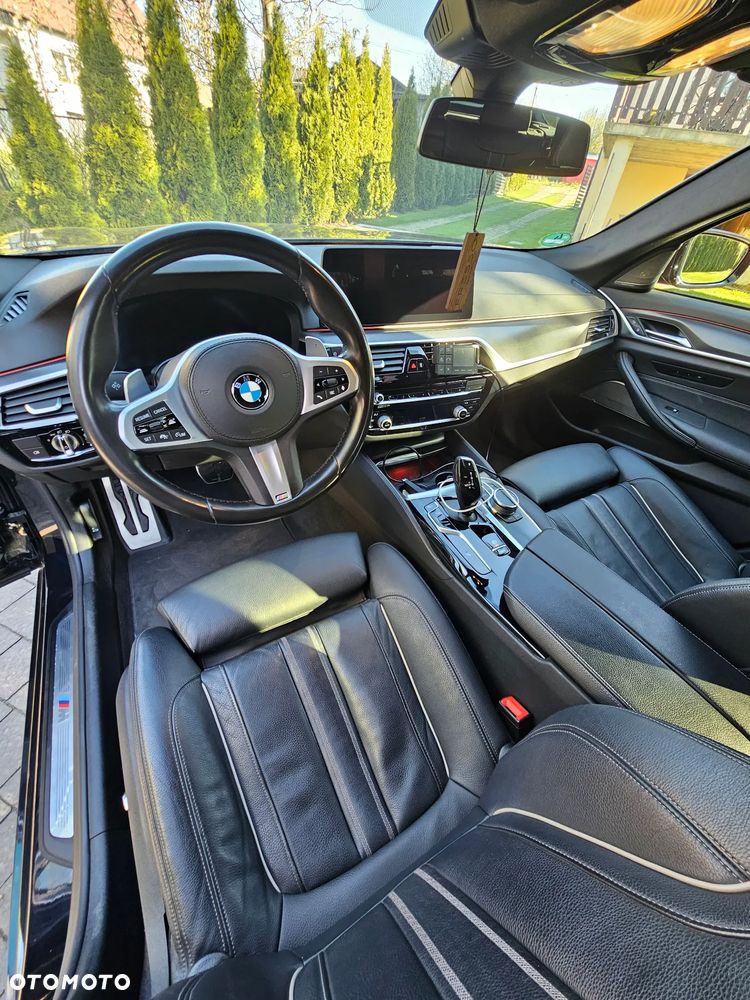 BMW Seria 5 530d xDrive - 12