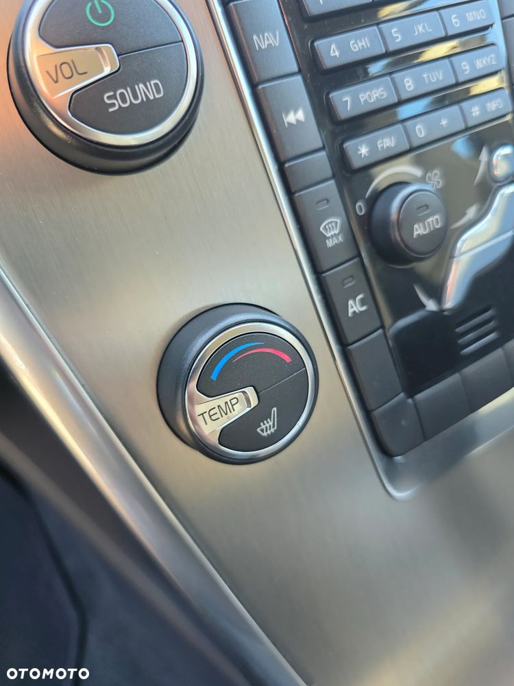 Volvo XC 60 - 22