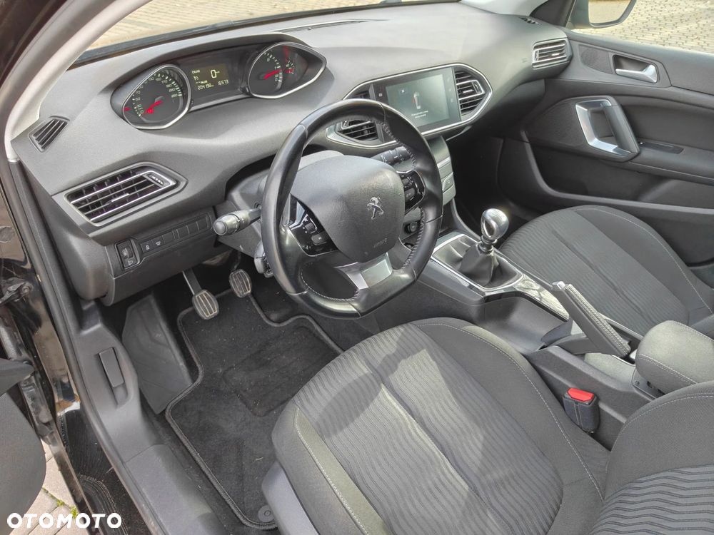 Peugeot 308 - 13