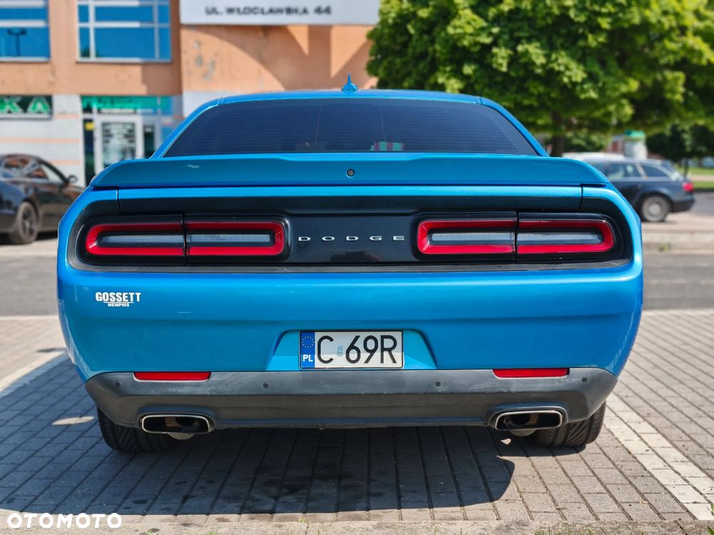 Dodge Challenger - 13