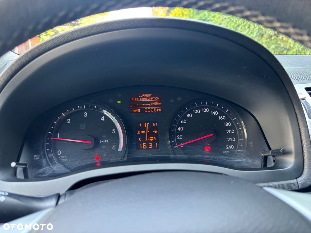 Toyota Avensis 2.0 D-4D Comfort - 19