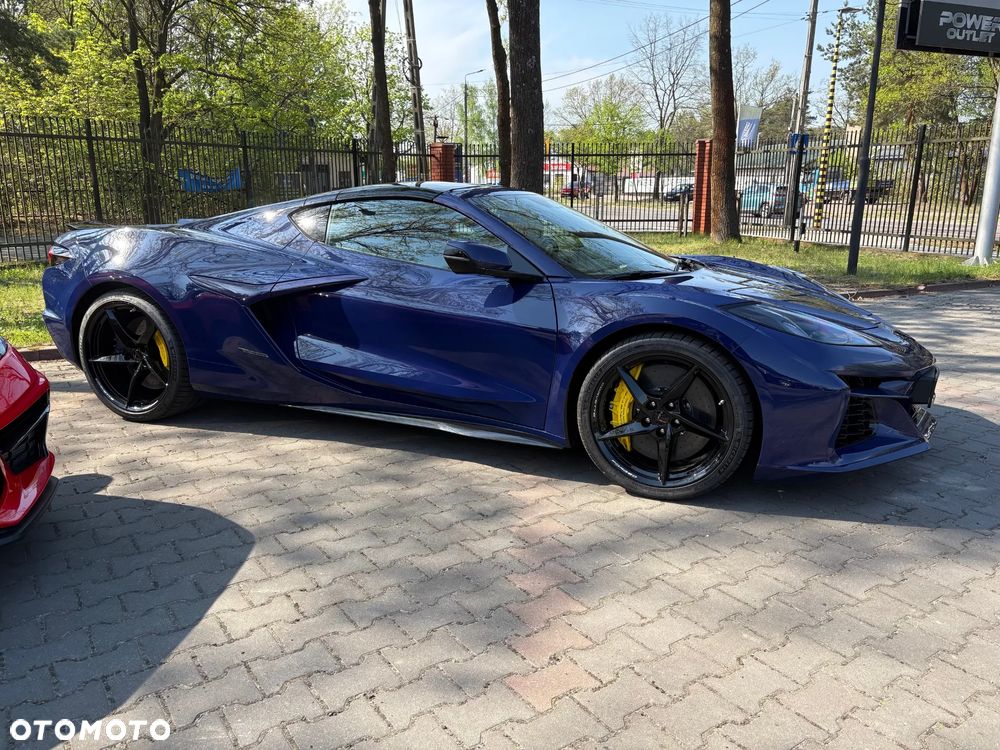 Chevrolet Corvette - 7
