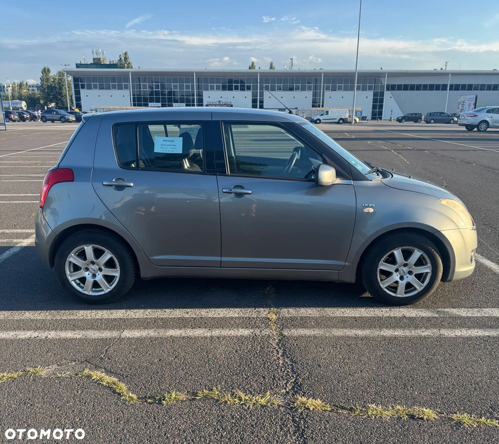Suzuki Swift 1.3 DDiS Comfort - 5