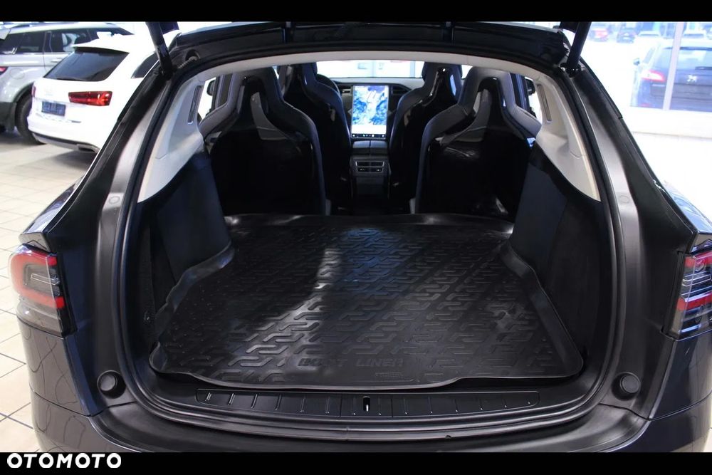Tesla Model X Long Range Plus - 8
