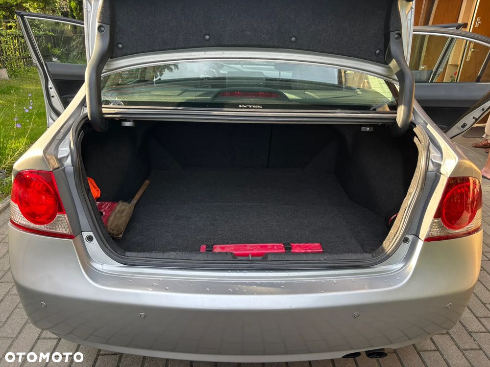 Honda Civic 1.8 Executive - 9