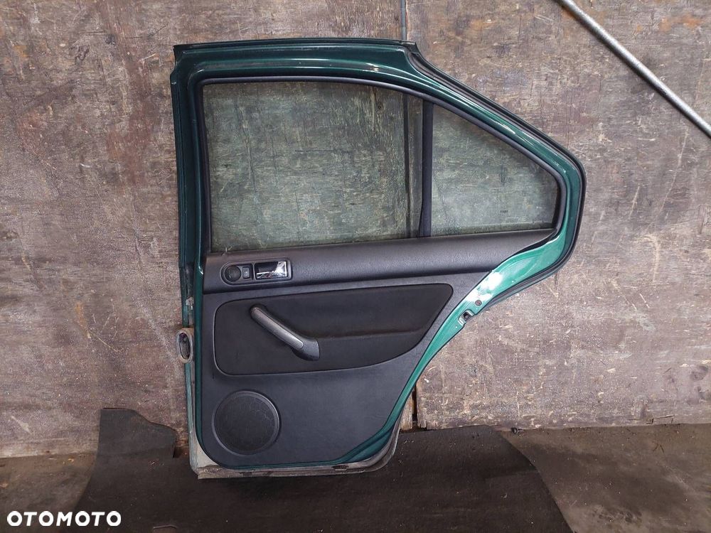 DRZWI KOMPLETNE PRAWY TYŁ VOLKSWAGEN BORA I LC6M SEDAN - 5