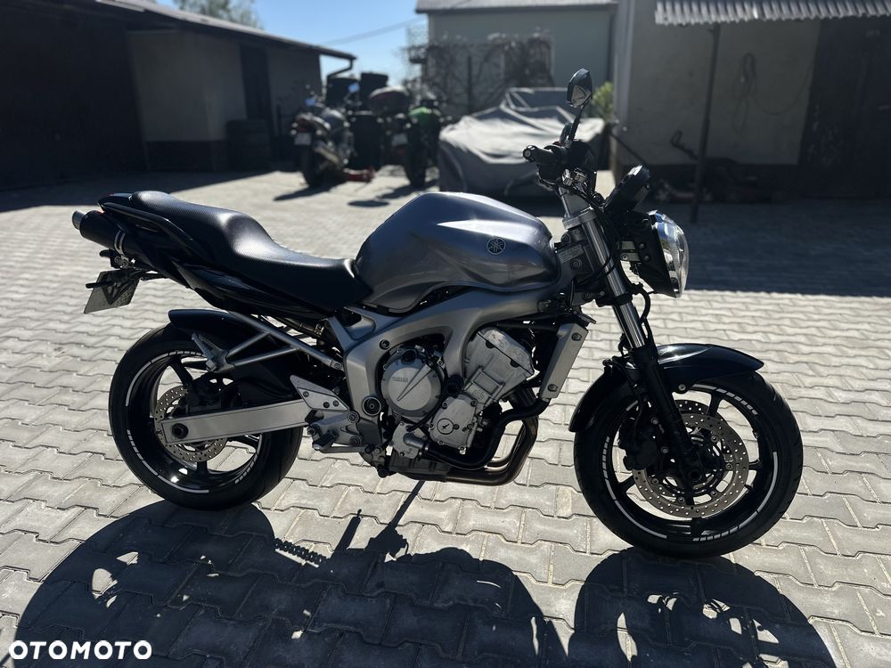 Yamaha FZ6 - 4