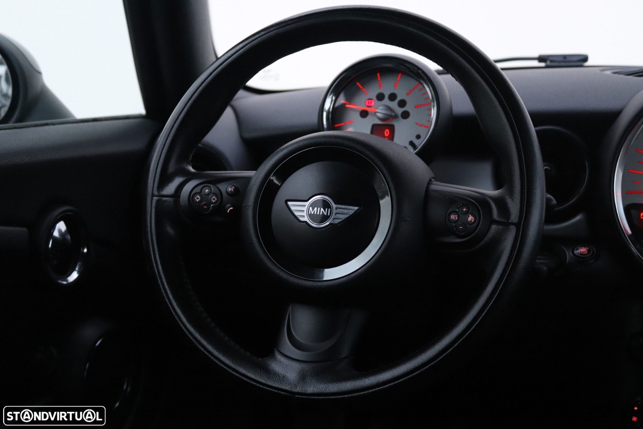 MINI 3 Portas One D - 30