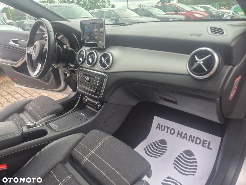 Mercedes-Benz CLA 180 (CDI) d 7G-DCT - 15