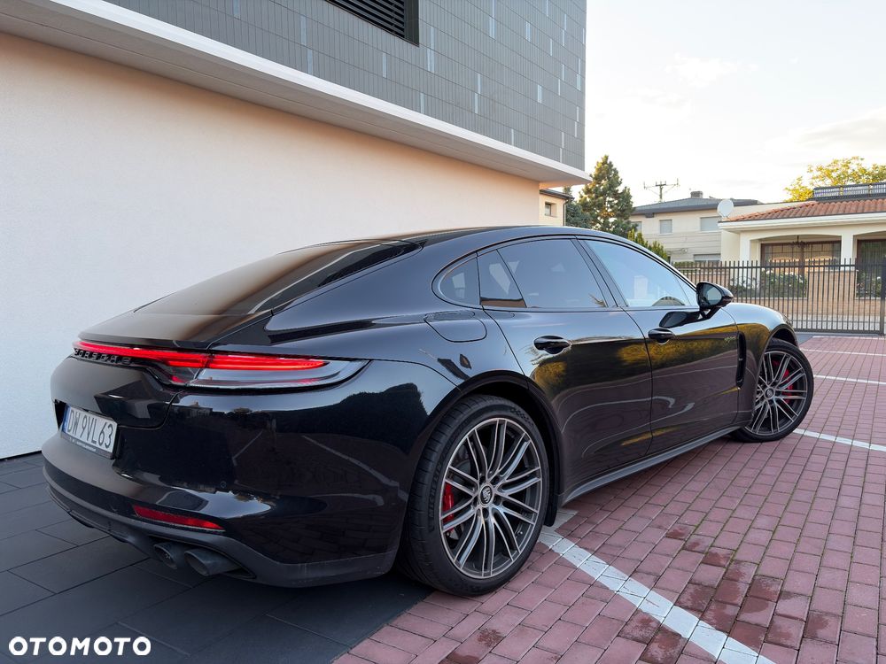 Porsche Panamera - 8