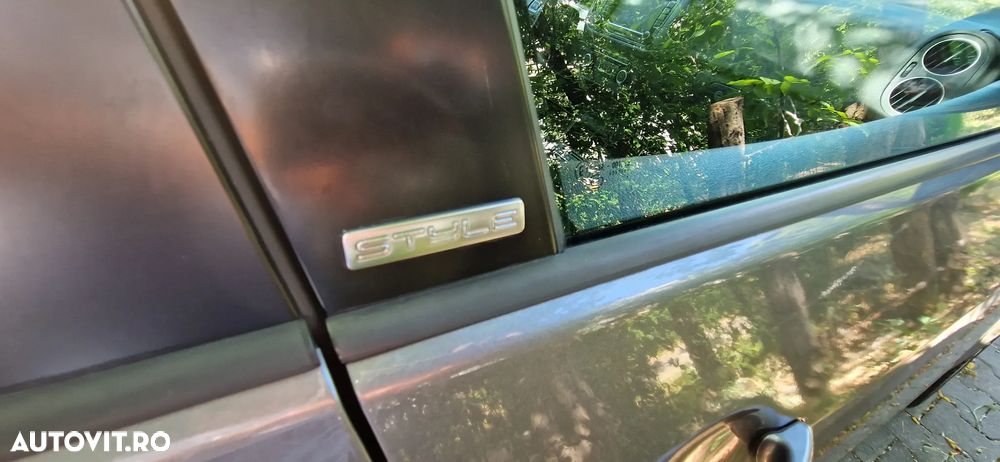 Volkswagen Golf Plus 1.4 FSI Comfortline - 9