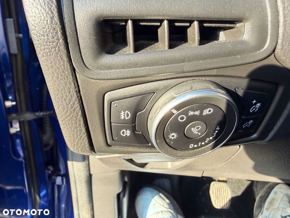 Ford Focus 1.0 EcoBoost Edition - 35