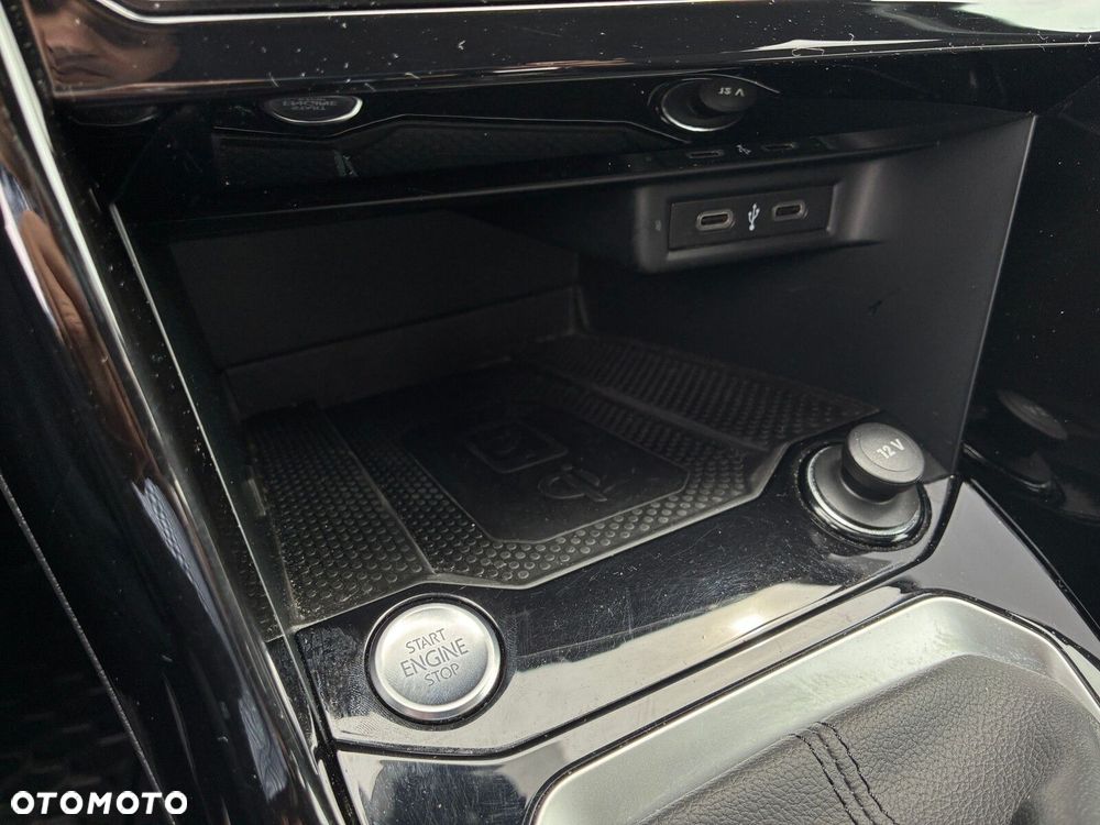 Volkswagen T-Roc 1.5 TSI R-Line DSG - 21