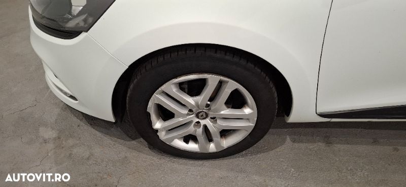 Renault Clio - 5