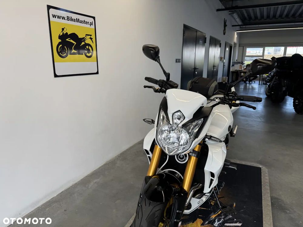 Yamaha FZ8 - 32