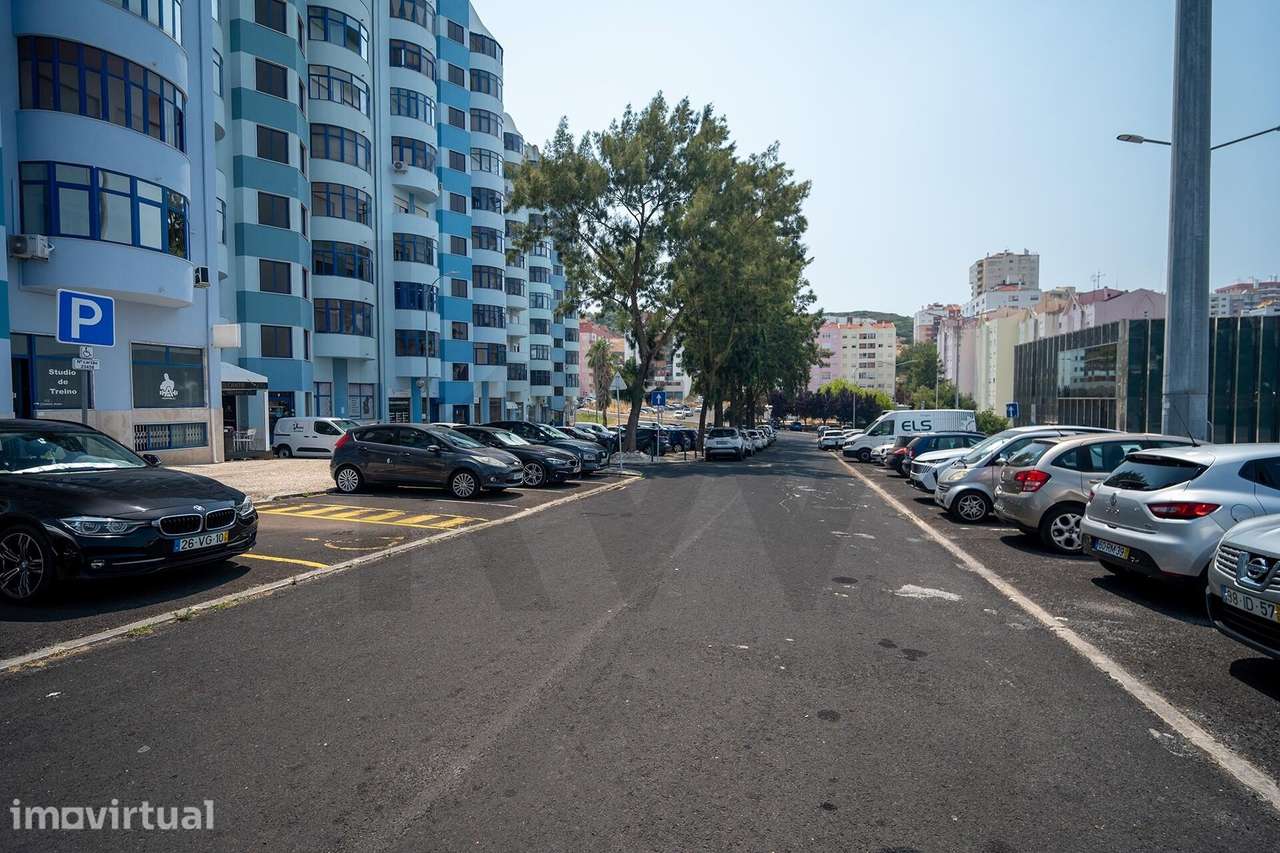 APARTAMENTO T2 90m2 URBANIZAÇÃO DAS URMEIRAS | LOURES - Grande imagem: 2/38