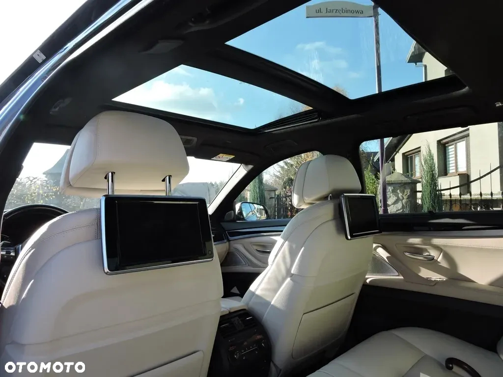 BMW Seria 5 M550d xDrive Touring Sport-Aut - 15