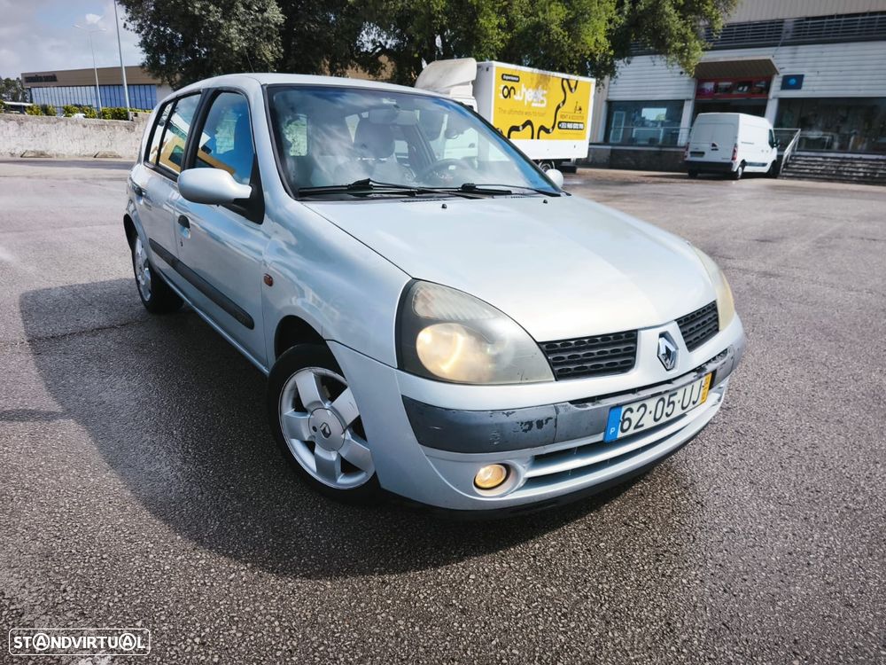 Renault Clio 1.2 16V Confort Authentique - 1