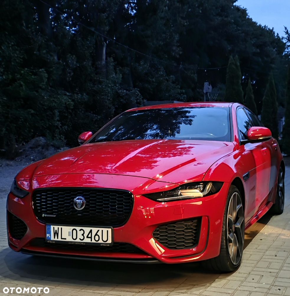 Jaguar XE - 8