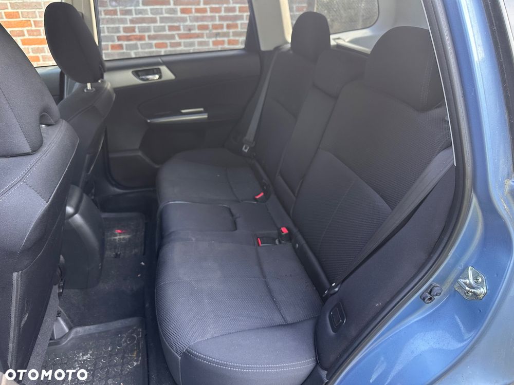 Subaru Forester 2.0D Exclusive - 10