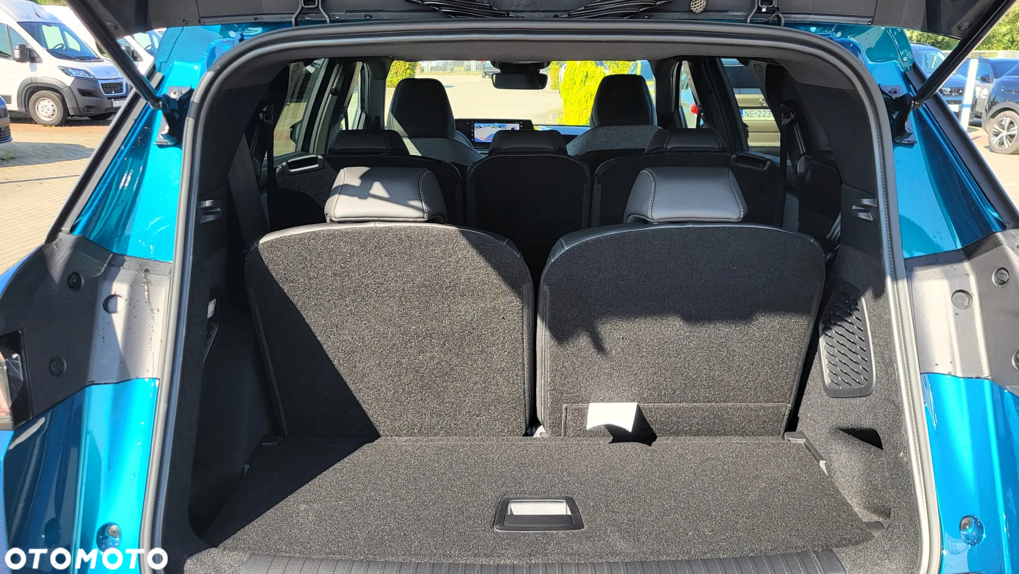 Peugeot 5008 1.2 PureTech mHEV Allure Pack S&S e-DCS6 - 23