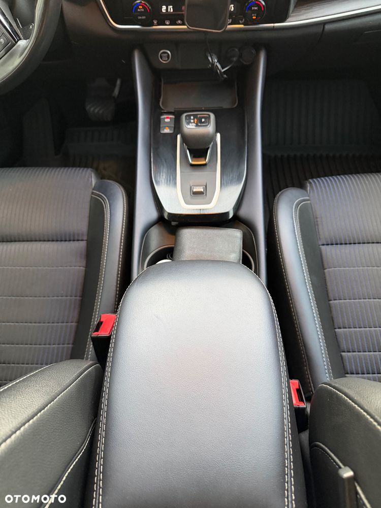Nissan Qashqai 1.3 DIG-T MHEV Xtronic N-Connecta - 6