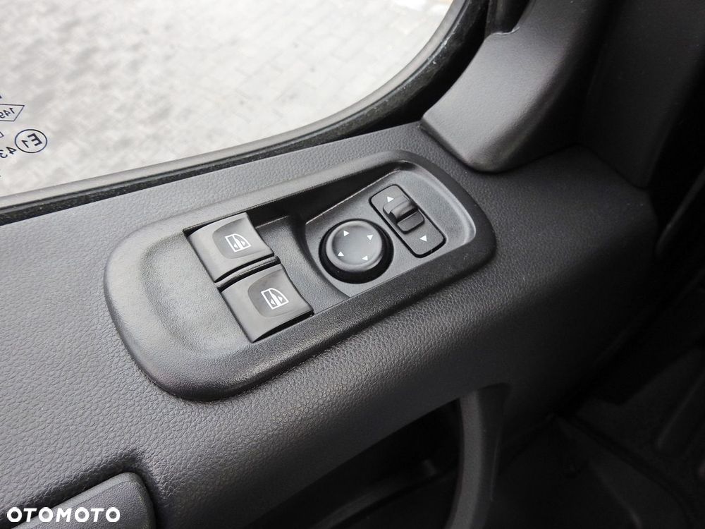 Renault MASTER PLANDEKA 10 PALET TEMPOMAT KLIMATYZACJA LEDY PNEUMATYKA  165KM - 29