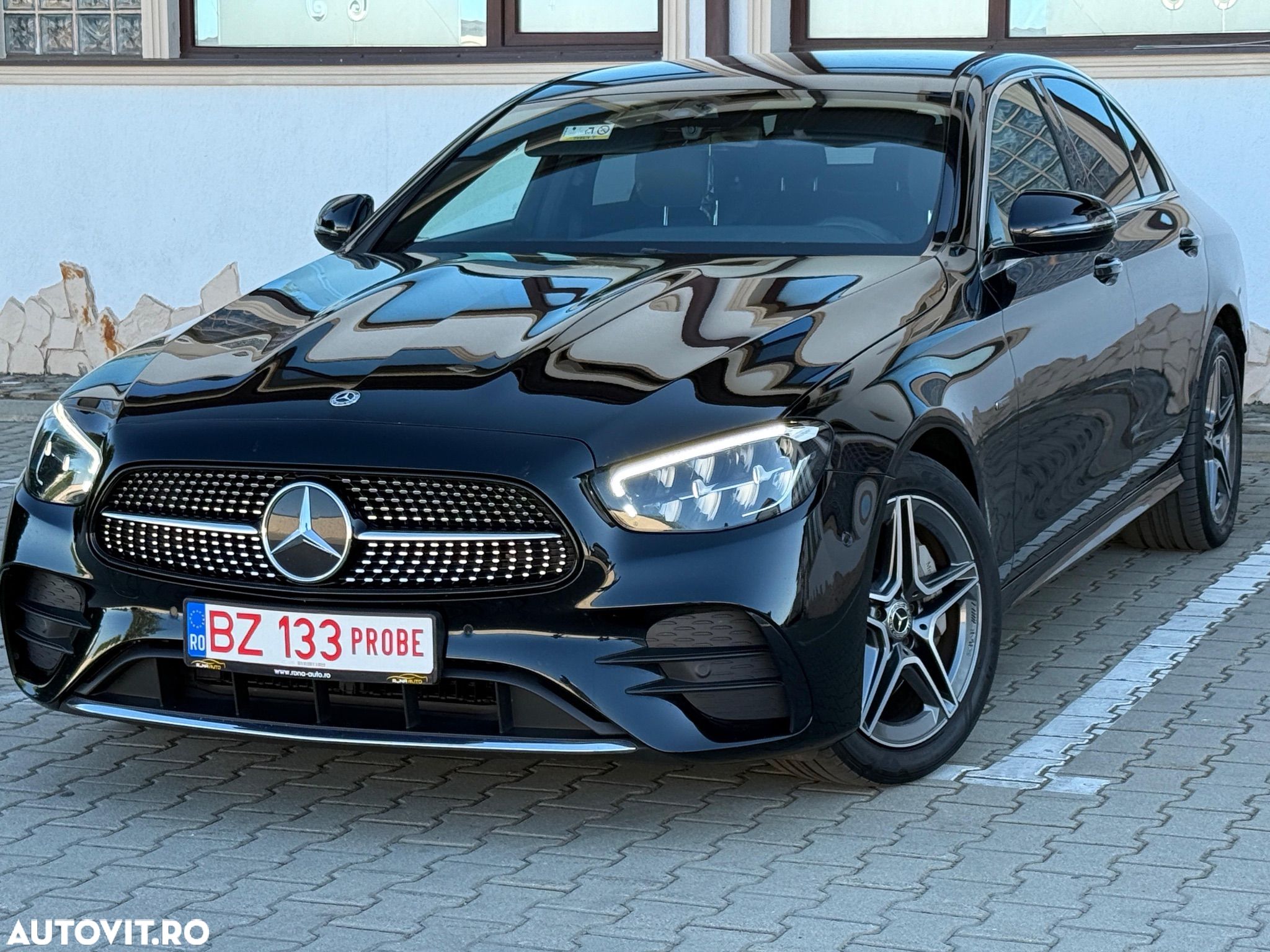 Mercedes-Benz E 300 T 9G-TRONIC AMG Line - 1