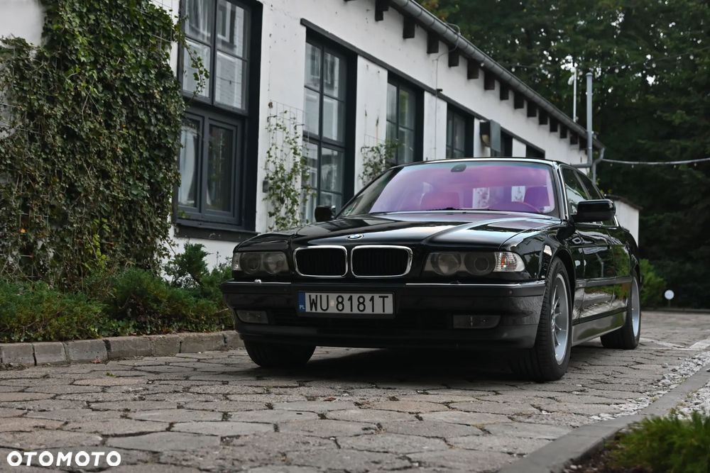 BMW Seria 7 735i L - 2