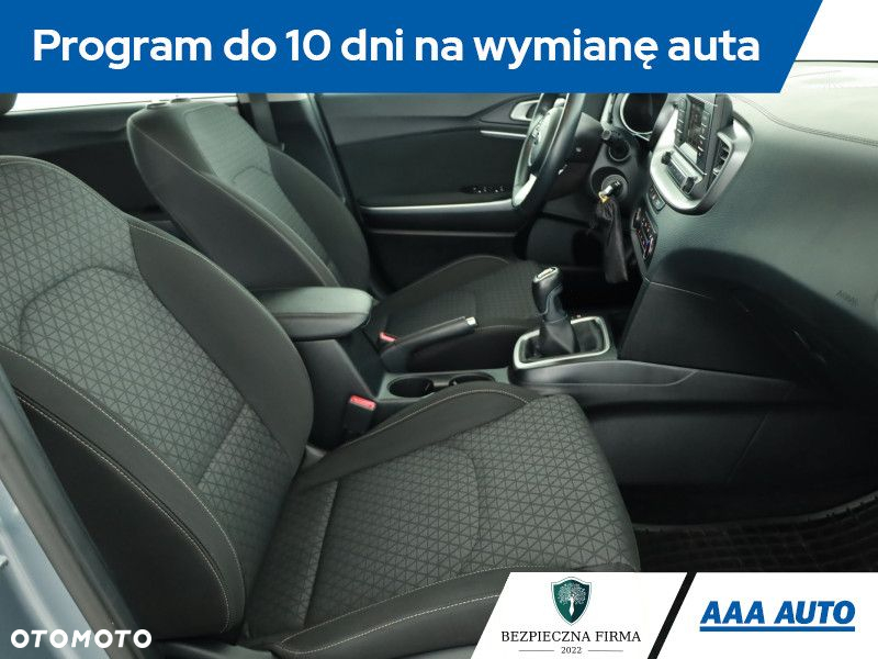 Kia Ceed - 8